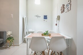 Erythros Boutique Suite By Cloudkeys