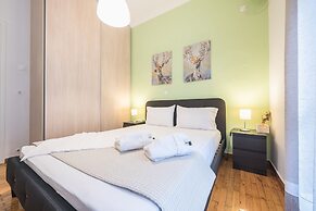 Erythros Boutique Suite By Cloudkeys