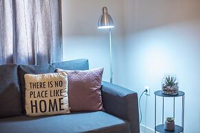 Erythros Boutique Suite By Cloudkeys