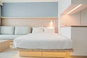 Cozy Stay Studio Apartment at Nine Residence