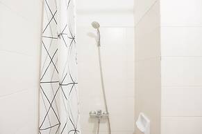 Comfortable and Minimalist Studio Apartment at Woodland Park Residence