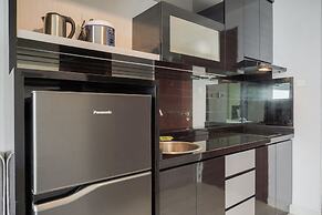 Fancy and Nice Studio at West Vista Apartment