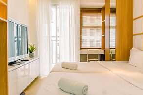 Homey and Cozy Stay Studio Room at Serpong Garden Apartmen