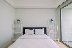 Elegant Studio with Pool and Sea View at Gold Coast Apartment