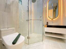 Minimalist Deluxe 1BR at Pine Tree Resort Condominium