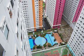 Cozy and Comfort Living Studio at Green Pramuka City Apartment