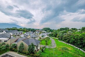 Elegant and Comfort 2BR at Royal Heights Apartment