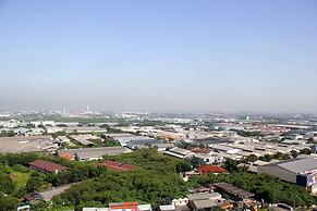 Homey and Tidy Studio at The Oasis Apartment