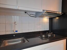 Modern Studio Room at Gateway Ahmad Yani Cicadas Apartment