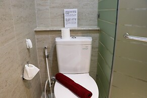 Comfort and Elegant 1BR at Gold Coast Apartment