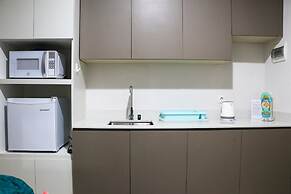 Comfort and Elegant 1BR at Gold Coast Apartment