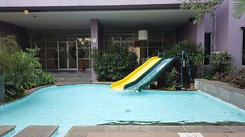 Elegant 3BR + 1 Apartment with Private Lift & 80 mbps internet at The 