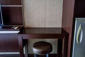 Comfortable Studio Room near Airport at Skylounge Tamansari Apartment