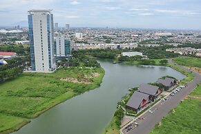 Cozy Living Studio at Springlake Summarecon Bekasi Apartment