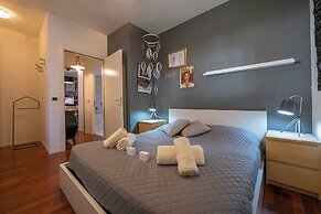 Suite 22