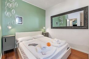 Suite 22