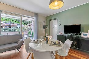 Suite 22