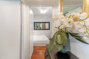 Suite 22