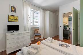 Suite 22