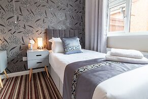 Cedar Drive, Holbeach - 1 to 4 - Self Catering