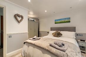 3 South Beach Court - Cosy Seafront Apartment