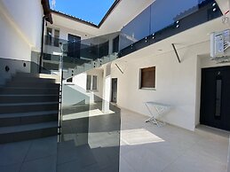 D&A Central Luxury Apartments