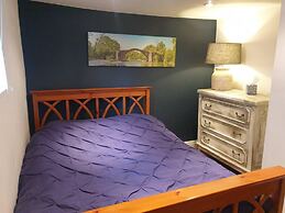 Beautiful 2-bed Cottage in Hurst Green