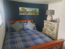 Beautiful 2-bed Cottage in Hurst Green