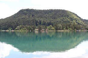 Inselhotel Faakersee