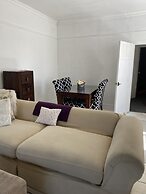 Stunning 2-bed Apartment Above Schooners Bar