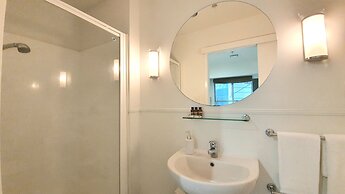 City Living - Wifi- Netflix - Laundry