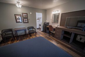Clover Creek Inn