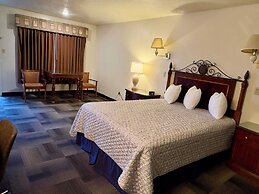 Clover Creek Inn
