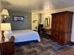 Clover Creek Inn