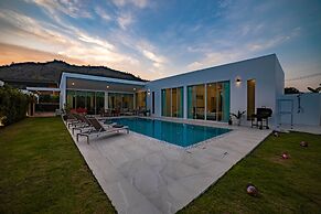Modern 4 Bedroom Pool Villa PMK-A2