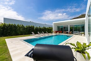 Modern 4 Bedroom Pool Villa PMK-A2