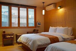 Hwangsil Tourist Hotel