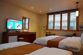 Hwangsil Tourist Hotel