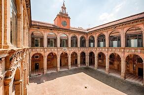 HouSmart Vicolo Bolognetti