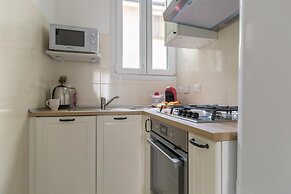 HouSmart Vicolo Bolognetti