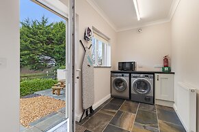 Maynor - Large Luxury House Log Burner Central Location