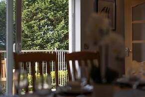 Maynor - Large Luxury House Log Burner Central Location