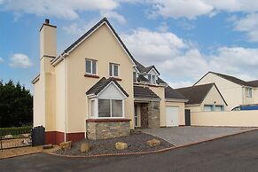 Maynor - Large Luxury House Log Burner Central Location