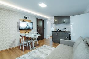 Umut Apartments