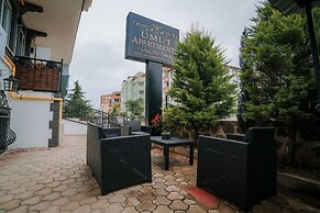 Umut Apartments