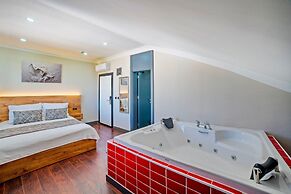 City Moonlight Apart Hotel