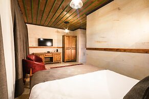 Sapphire Stone House