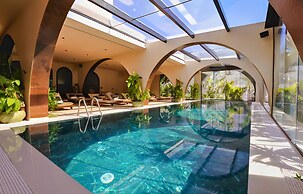 Flower Hotels & Resorts