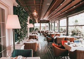 Flower Hotels & Resorts