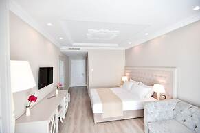 Flower Hotels & Resorts